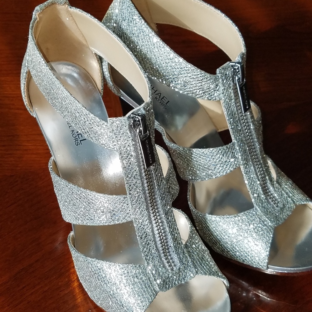 Michael Kors Berkely T-strap Dress Sandal